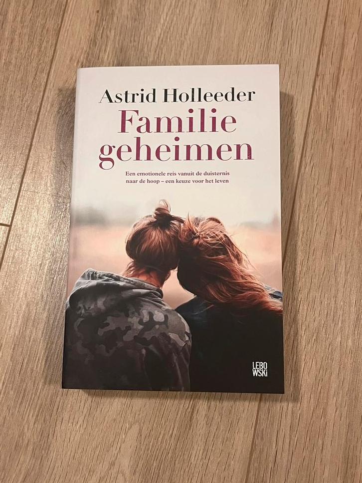 Astrid Holleeder - Familiegeheimen, Boeken, Detectives, Gelezen, Ophalen of Verzenden