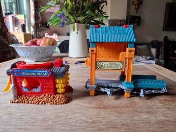 Thomas de trein - extra rails en gebouwtjes - Fisher-Price beschikbaar voor biedingen