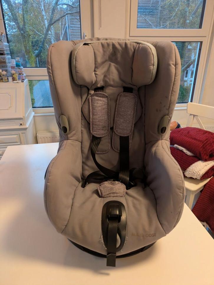 Maxi Cosi Axiss Autostoel - Nomad Grey 2018, Kinderen en Baby's, Autostoeltjes, Gebruikt, Maxi-Cosi, 9 t/m 18 kg, Autogordel, Ophalen