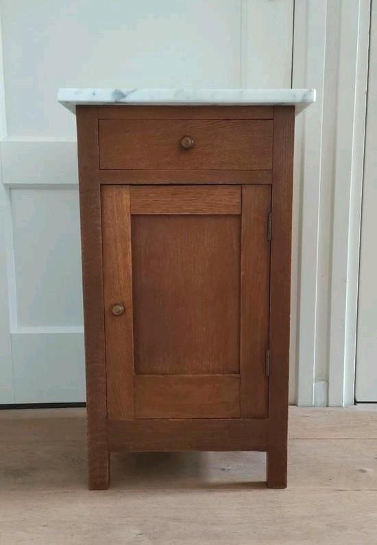 art deco nachtkastje wit marmer eiken nachtkastje kastje, Huis en Inrichting, Slaapkamer | Nachtkastjes, Gebruikt, 70 cm of meer