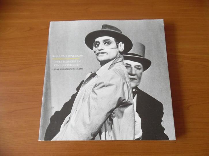 Twee planken en een Hartstocht, 35 jaar theaterfotografie, Boeken, Kunst en Cultuur | Dans en Theater, Nieuw, Toneel, Ophalen of Verzenden