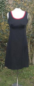 Mooie zwarte ouderwetse jurk mt M, Maat 38/40 (M), ., Ophalen of Verzenden, Gedragen