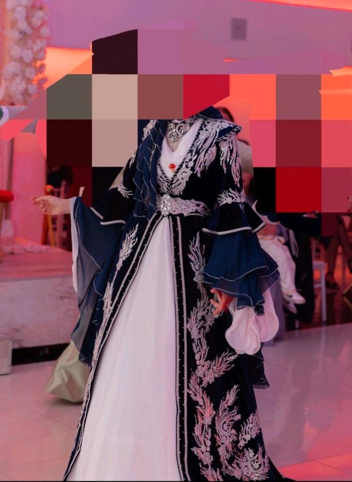 Bindalli / kaftan blauw, Kleding | Dames, Gelegenheidskleding, Zo goed als nieuw, Galajurk, Maat 38/40 (M), Blauw, Ophalen of Verzenden