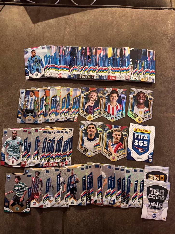 123 verschillende Panini FIFA 365 Adrenalyn XL 2026 kaarten, Verzamelen, Sportartikelen en Voetbal, Zo goed als nieuw, Poster, Plaatje of Sticker
