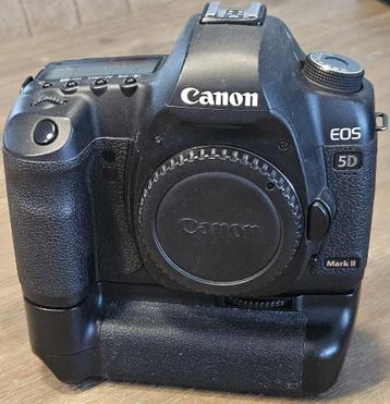 Canon EOS 5D mark II met Battery Grip (55.806 clicks) beschikbaar voor biedingen