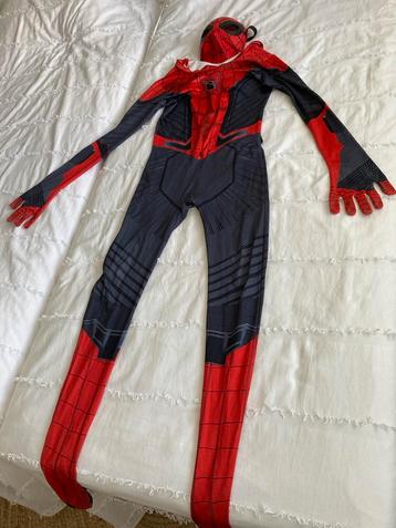 Spider-Man Pak met Masker beschikbaar voor biedingen