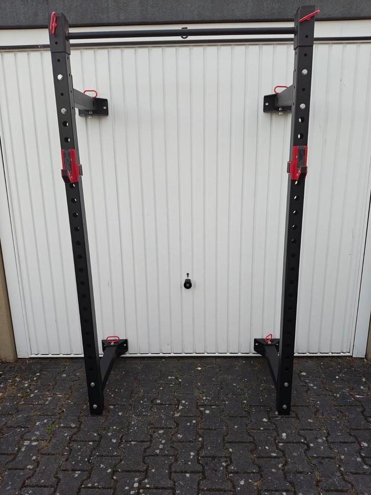 Pivot Fitness foldable wall rack - Opklapbaar squatrack, Sport en Fitness, Fitnessmaterialen, Zo goed als nieuw, Overige typen
