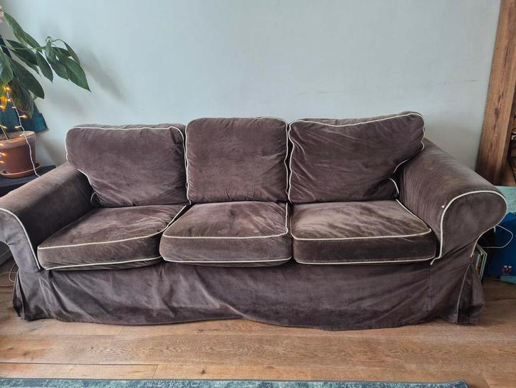 Bruine Ikea Ektorp bank - Gebruikt, Huis en Inrichting, Banken | Bankstellen, Gebruikt, Rechte bank, Driepersoons, 200 tot 250 cm