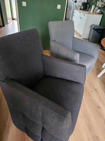 Comfortabele grijze eetkamerstoelen (6x) beschikbaar voor biedingen