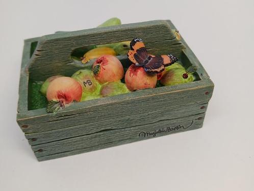 Marjolein Bastin fruit kratje van Hallmark, Verzamelen, Beelden en Beeldjes, Zo goed als nieuw, Overige typen, Ophalen of Verzenden