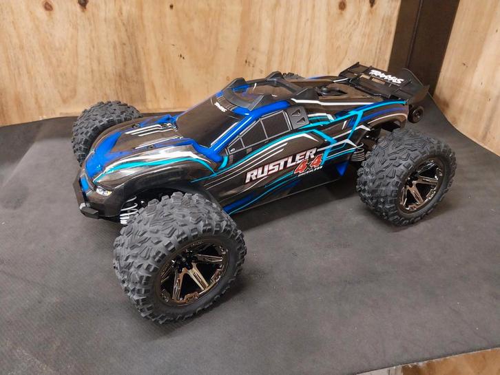 Traxxas Rustler 4x4 vxl NIEUWSTAAT, Hobby en Vrije tijd, Modelbouw | Radiografisch | Auto's, Zo goed als nieuw, Auto offroad, Schaal 1:10