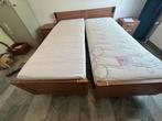 Bed met elek lattenbodem en matrassen, Ophalen, Tweepersoons, Zo goed als nieuw, 180 cm