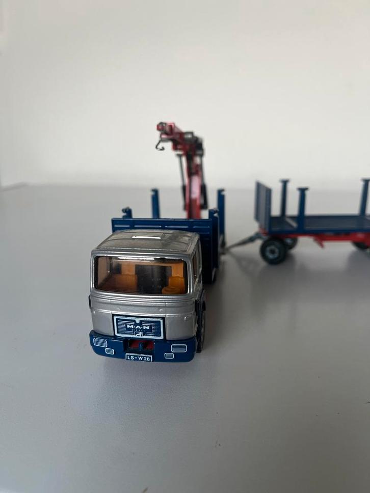Vintage MAN Truck met Kraan en Aanhanger, Hobby en Vrije tijd, Modelbouw | Auto's en Voertuigen, Gebruikt, Truck, 1:50 of kleiner