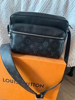 LV Outdoor Messenger Bag for Men (Black), Sieraden, Tassen en Uiterlijk, Tassen | Schoudertassen, Ophalen of Verzenden, Zo goed als nieuw