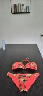 Bikini oranje gebloemd maat 38., Kleding | Dames, Badmode en Zwemkleding, Ophalen of Verzenden, Nieuw, Oranje, Bikini