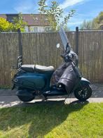 Hele mooie blauw/paarse Capri scooter,, Ophalen, Zo goed als nieuw