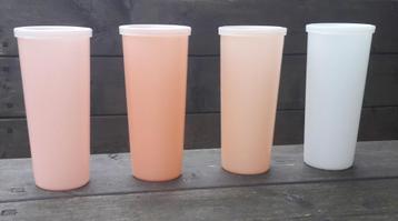 4 vintage Tupperware drink bekers met deksel jaren 50 beschikbaar voor biedingen
