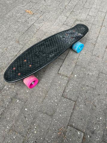 Skateboard beschikbaar voor biedingen