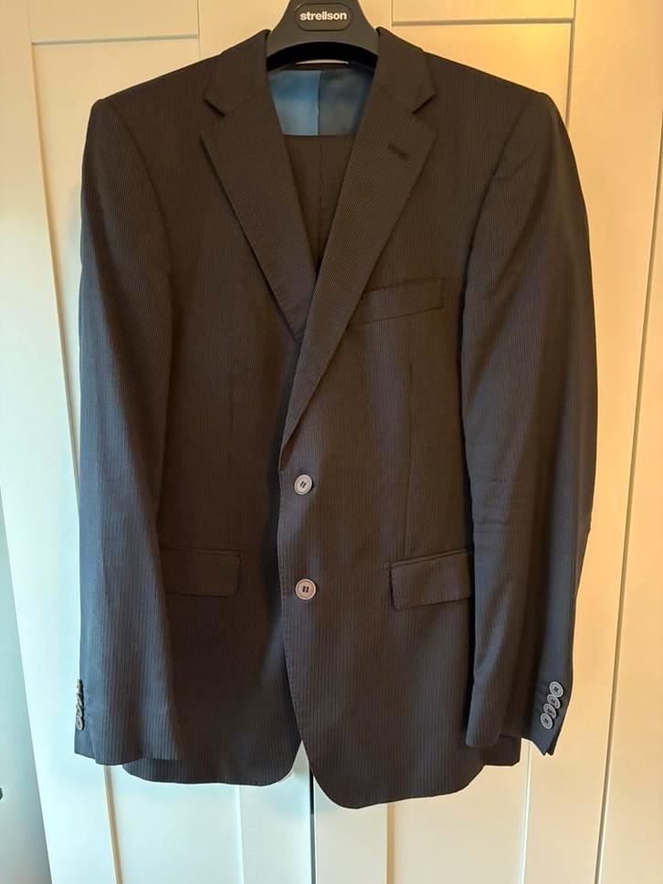 Van Gils pak / kostuum donker blauw, Kleding | Heren, Kostuums en Colberts, Zo goed als nieuw, Maat 48/50 (M), Blauw, Ophalen of Verzenden