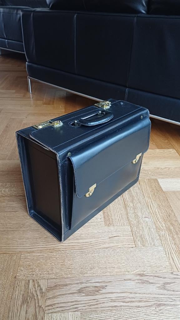 Leren dossierkoffer - klassiek, ruim en solide, Ophalen, Gebruikt, Leer, Slot