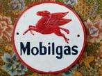 Mooi zwaar vintage Mobilgas bord uit Engeland van ijzer.