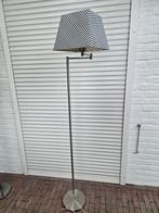 Stijlvolle staande lamp RVS met kap, Huis en Inrichting, Gebruikt, Ophalen of Verzenden, Metaal, Modern