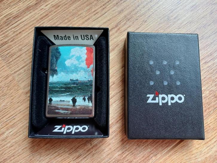 Zippo D-Day Landing, Verzamelen, Militaria | Algemeen, Overige soorten, Overige typen, Amerika, Ophalen of Verzenden