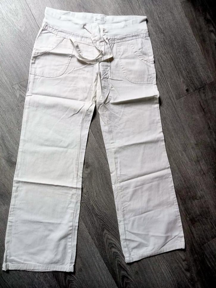 witte broek van het merk Vero Moda ( 38 ), Kleding | Dames, Broeken en Pantalons, Zo goed als nieuw, Maat 38/40 (M), Wit, Ophalen of Verzenden