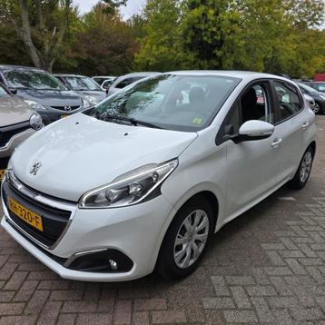 Peugeot 208 1.2 VTi 5D 2017 Wit  1st eigenaar 139000 km nap beschikbaar voor biedingen