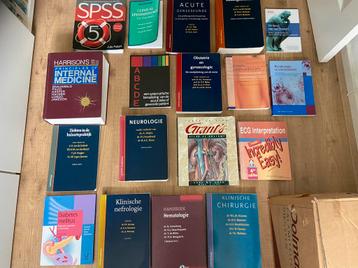 Gratis medische boeken / geneeskundeboeken beschikbaar voor biedingen