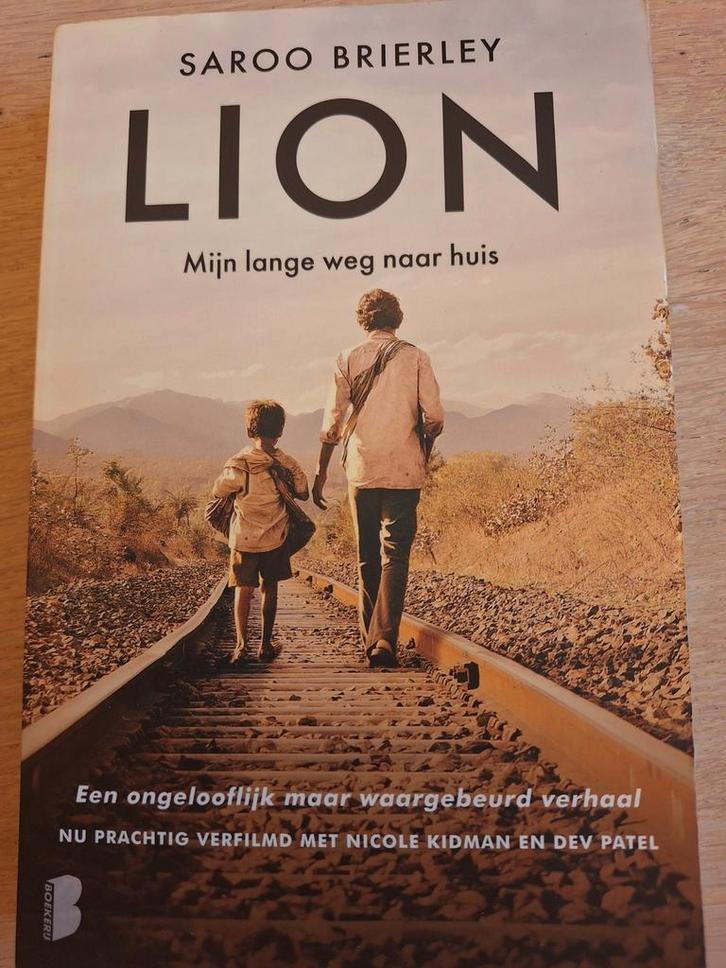 Saroo Brierley - Lion, Boeken, Overige Boeken, Zo goed als nieuw, Ophalen of Verzenden