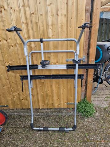 Thule fietsen drager. beschikbaar voor biedingen