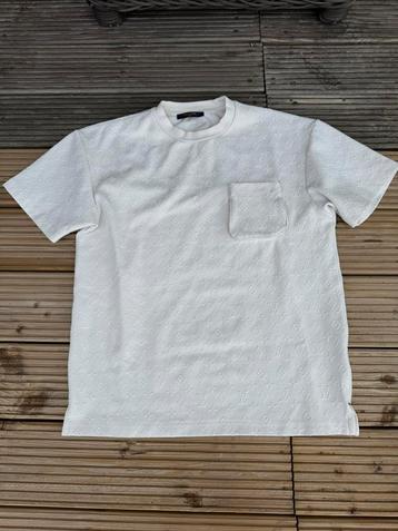 LOUIS VUITTON T-shirt L beschikbaar voor biedingen