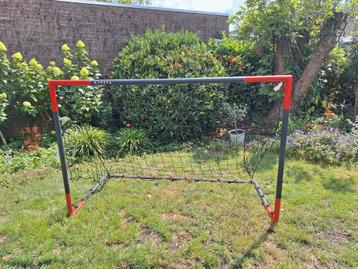 Kipstra voetbalgoal beschikbaar voor biedingen
