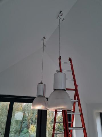 Industriële hanglampen set beschikbaar voor biedingen