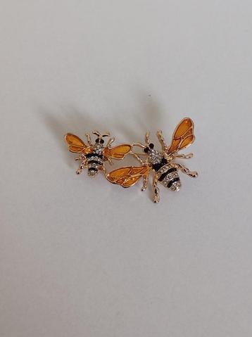 Bijen broche beschikbaar voor biedingen
