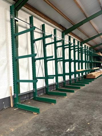 720cm draagarmstelling  hoogte 450cm  beschikbaar voor biedingen