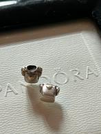 Te koop 2 Pandora bedel goud, Sieraden, Tassen en Uiterlijk, Bedels, Pandora, Ophalen of Verzenden, Zo goed als nieuw, 1 bedel