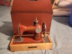 Antieke Kinder Naaimachine met Doos, Hobby en Vrije tijd, Naaimachines en Toebehoren, Ophalen of Verzenden, Gebruikt, Naaimachine