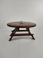 Rustic Oak Brutalist round Coffee table France 1960s Mid-20t, Ophalen
