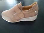 Sportieve vrijetijdsschoen maat 42 normale breedmaat, Ophalen of Verzenden, Nieuw, Beige, Sneakers of Gympen
