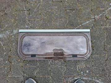 Camper en caravan ramen geisoleerd bruine tint goede staat beschikbaar voor biedingen
