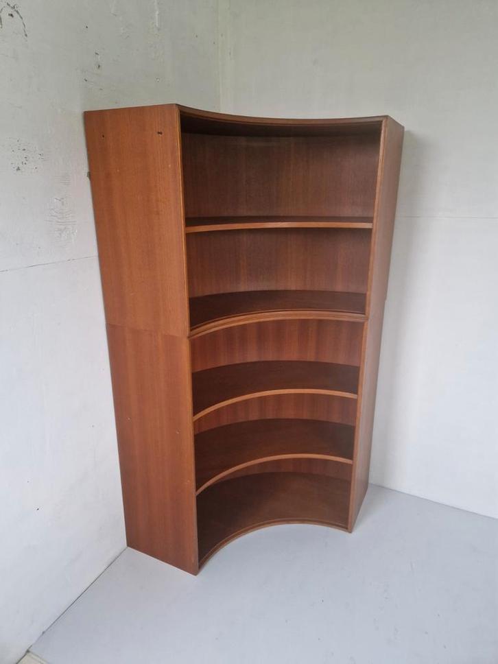 Vintage design hoekkast van kempes. , Huis en Inrichting, Kasten | Boekenkasten, Gebruikt, 50 tot 100 cm, 25 tot 50 cm, Ophalen