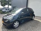 Toyota Aygo 1.0-12V / CARPLAY / CRUISE CONTROL / NAP /, Voorwielaandrijving, Gebruikt, 4 stoelen, Origineel Nederlands