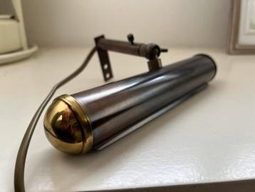 Ouderwets schilderijlampje van koper. beschikbaar voor biedingen