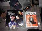 RB 16   boeken 2022   en pet  alles in een koop, Ophalen, Zo goed als nieuw, Formule 1