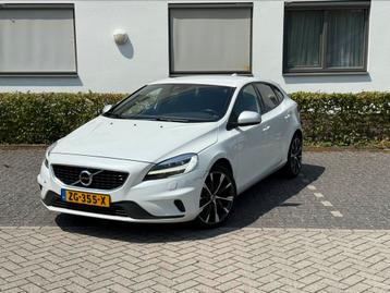 Volvo V40 2.0 D2 120PK 2017 Wit R-DESIGN beschikbaar voor biedingen