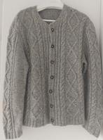 Handgebreid 100% wollen iers aran vest grijs melee, Kleding | Dames, Verzenden, Maat 42/44 (L), Zo goed als nieuw, Grijs