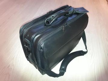 laptoptas beschikbaar voor biedingen