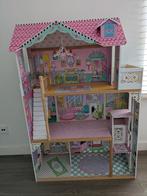 Doll house with Barbies included, Kinderen en Baby's, Speelgoed | Poppenhuizen, Ophalen, Zo goed als nieuw